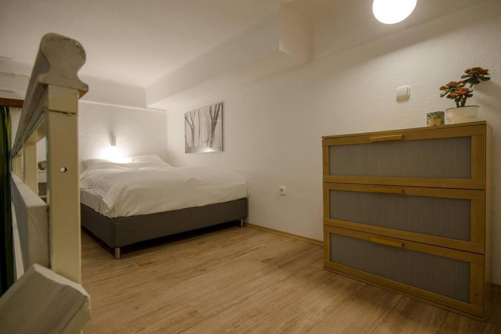 De Lux In Historical Quarters Apartament *